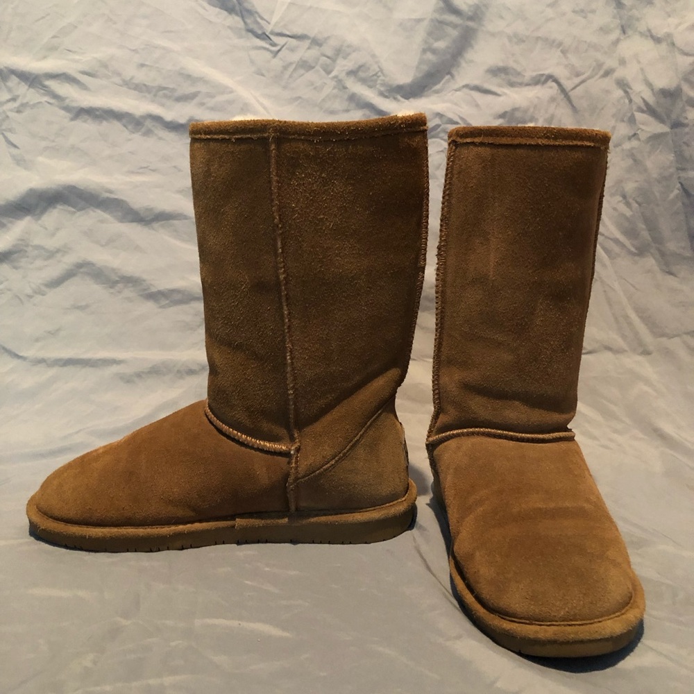Size 10 BearPaw boots